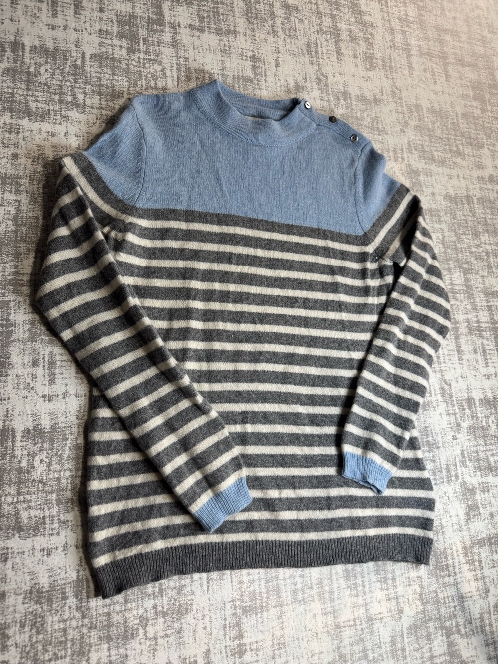 British Khaki Striped Crewneck Size XL 24x17